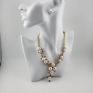 Pearl Elegance Necklace and Earrings Set